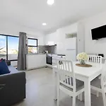 Victoria's House